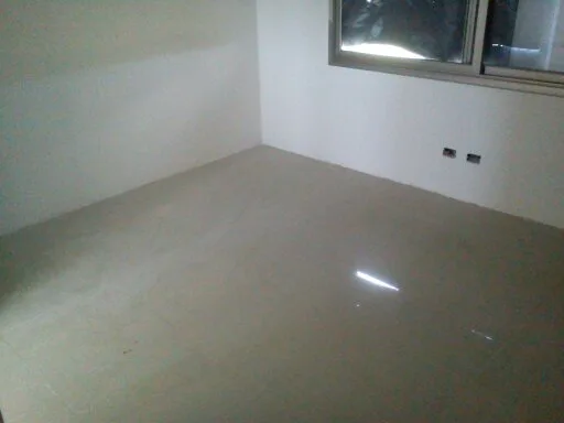 Construcción de Casa Familiar con Pileta y Jardín en Calle Aguadas 58 Rosario - Arquitectura en Rosario